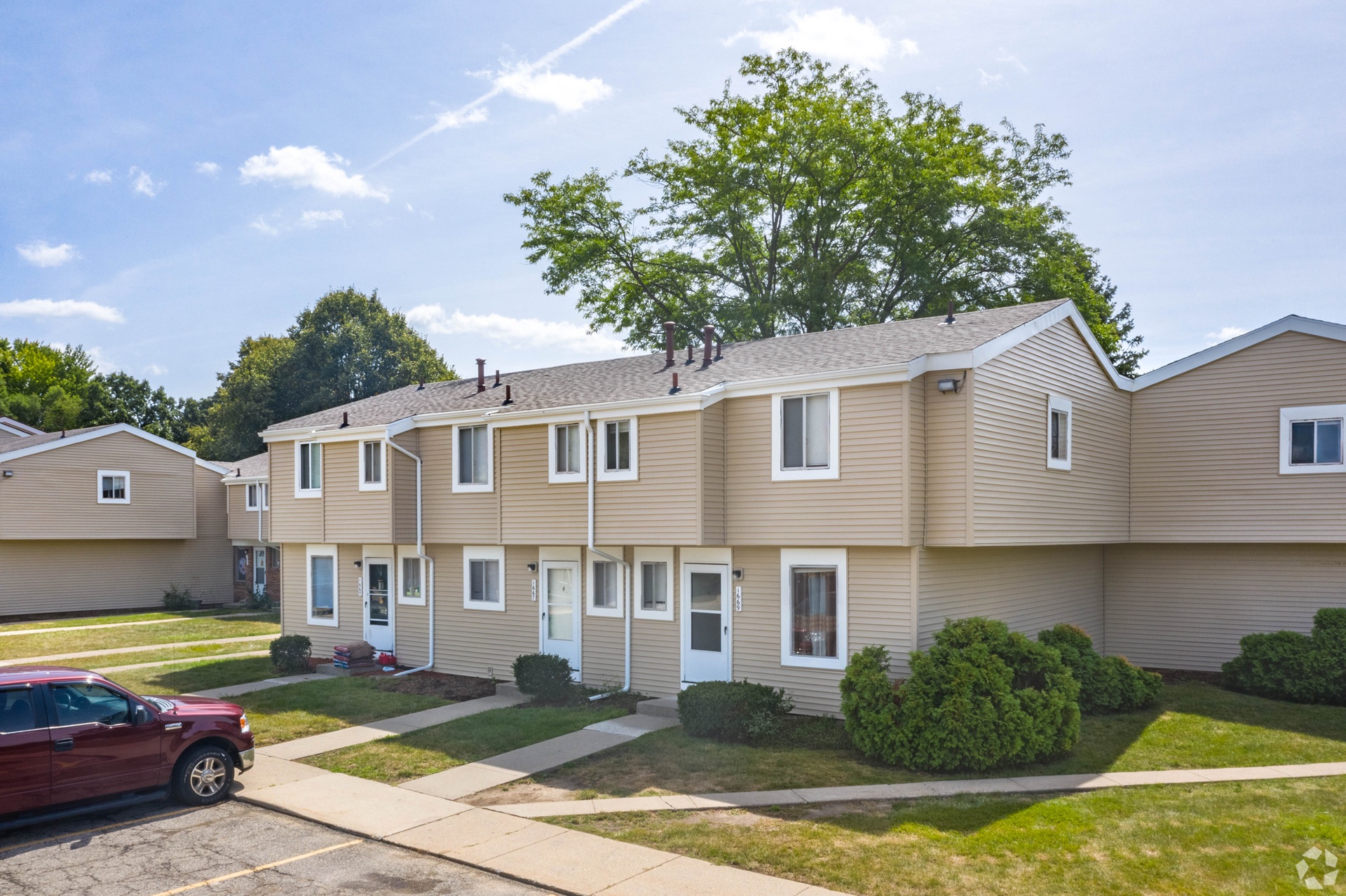 Arrowtree Apartments exterior in Okemos Michigan