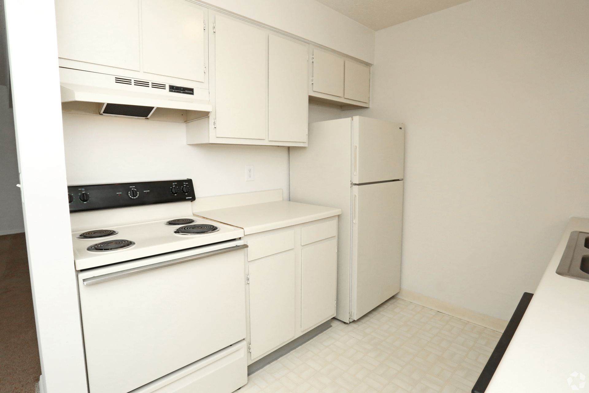 Arrowtree Apartments kitchen in Okemos Michigan